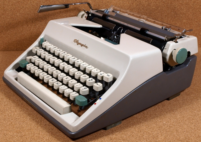 Vintage Typewriter Shoppe 104